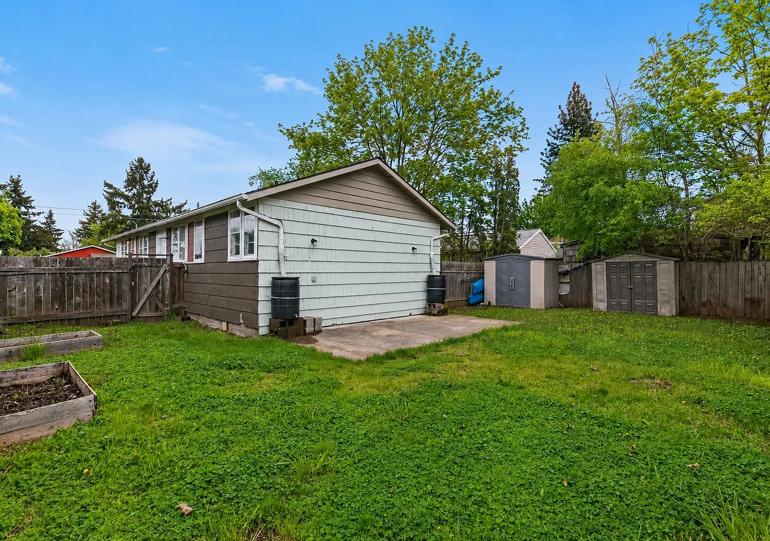 Calling all Gardeners - Charming 2BR Duplex with Yard & Garden Beds — Photo 4