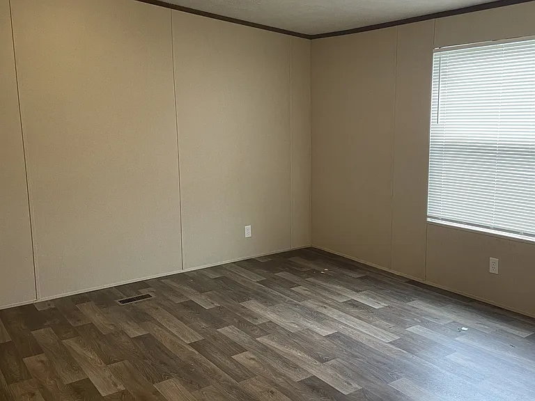 326 Oak Leaf Cir — Photo 7
