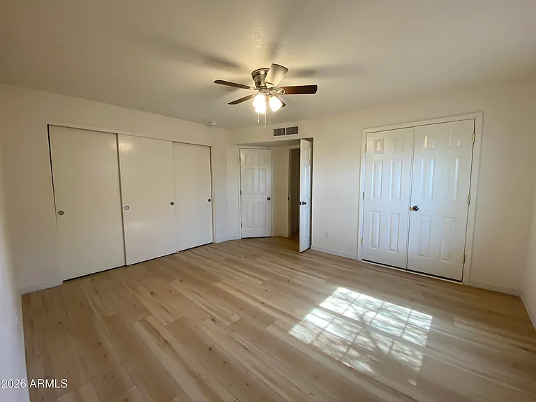 6728 W Vogel Ave — Photo 6