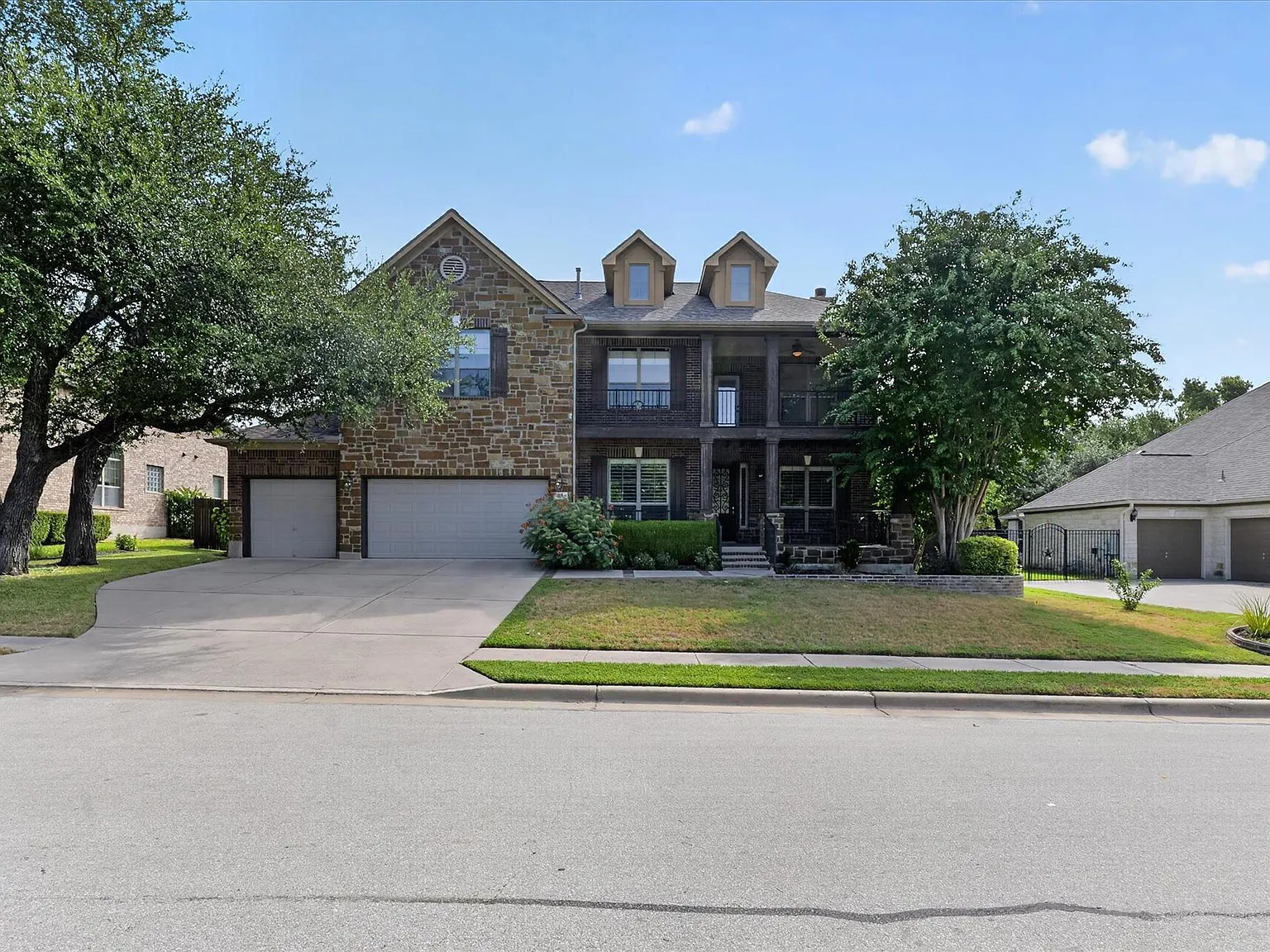 5 bed, 3.0 bath, 3482 sqft, $3,275 — Photo 1