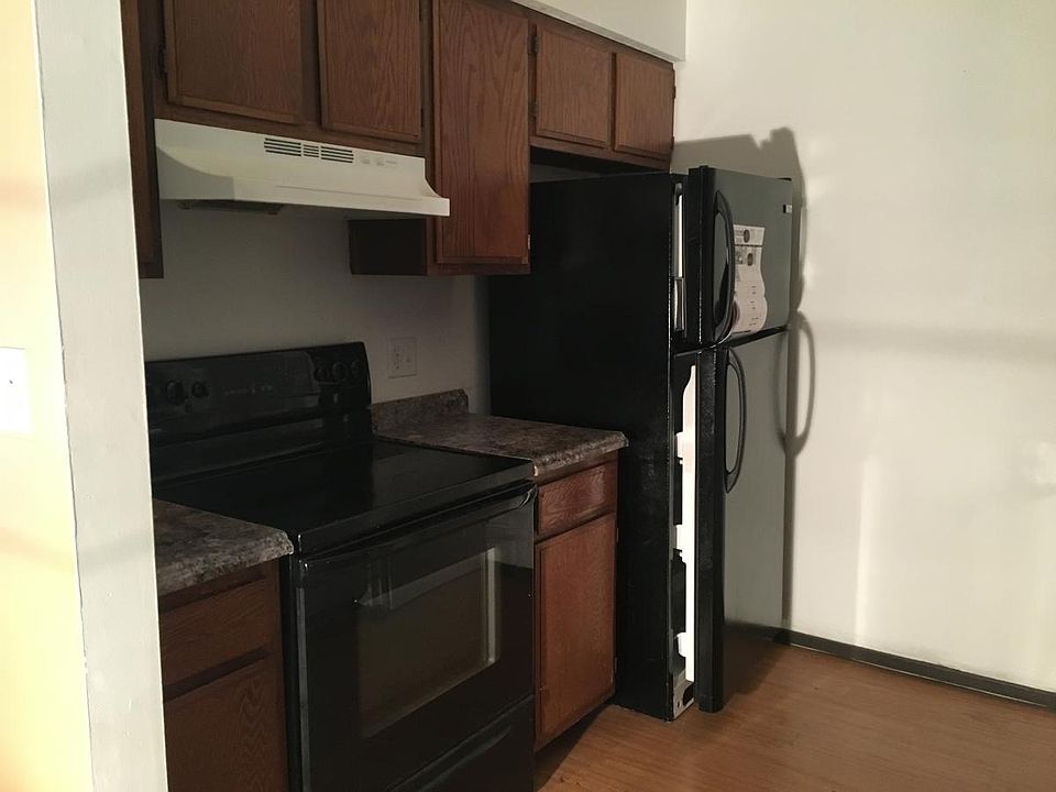 1st image of 1226 Harvard Dr SE