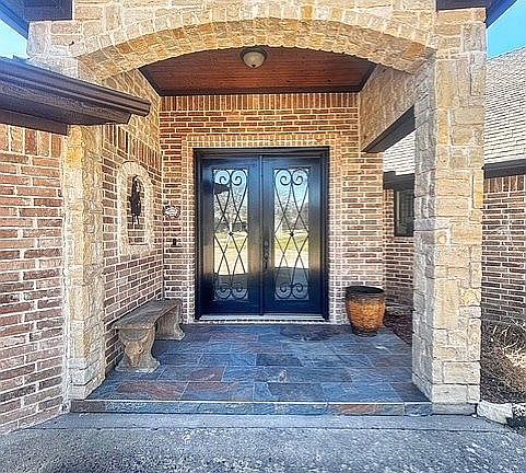 3rd image of 5014 Largo Dr