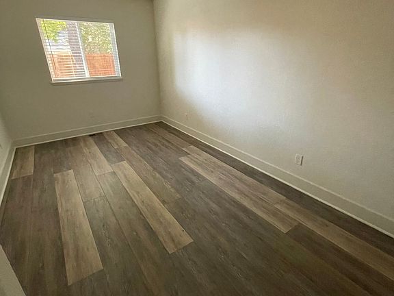 3rd image of 667 Linda Kay Ct
