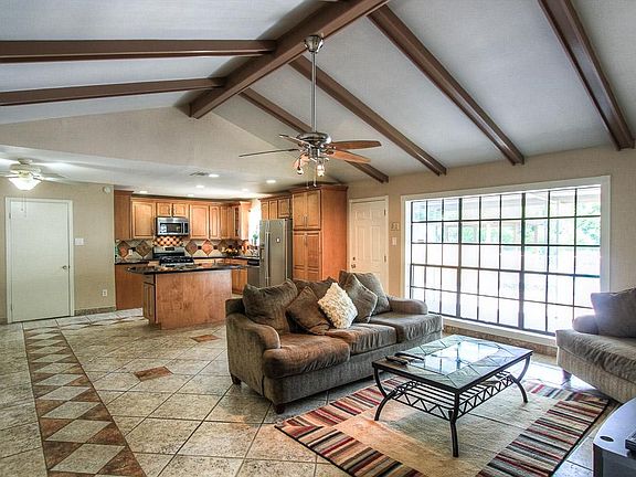 5th image of 3810 Brookwoods Dr