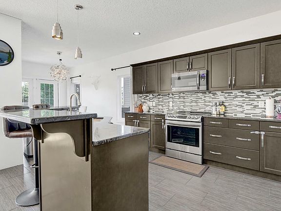 5th image of 15109 102a St #1