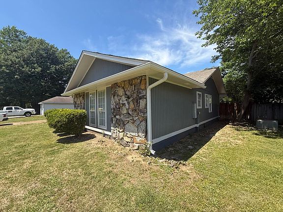 2nd image of 6136 Scarlet Leaf Dr