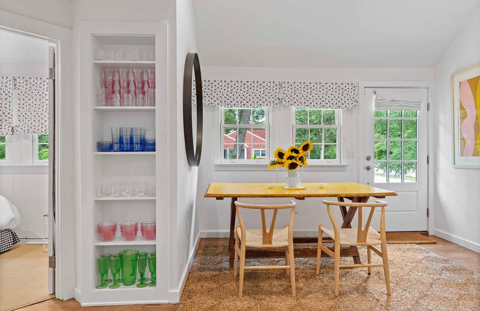  Dining built-ins