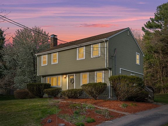 3rd image of 75 Bayberry Cir