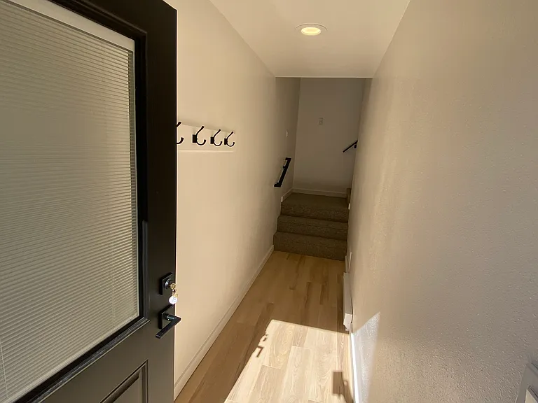 122 N 5th St #B — Photo 3