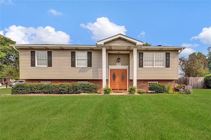 122 Skyview Dr, Aliquippa, PA 15001 MLS 1615487 Zillow