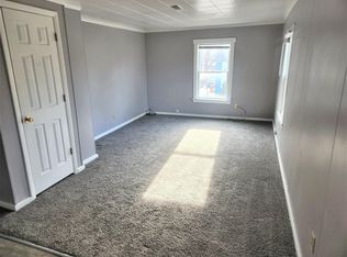 311 1/2 E Dearborn St, Plano, IL 60545