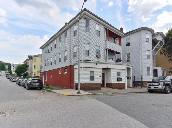 15 Perry Ave, Worcester, MA 01610
