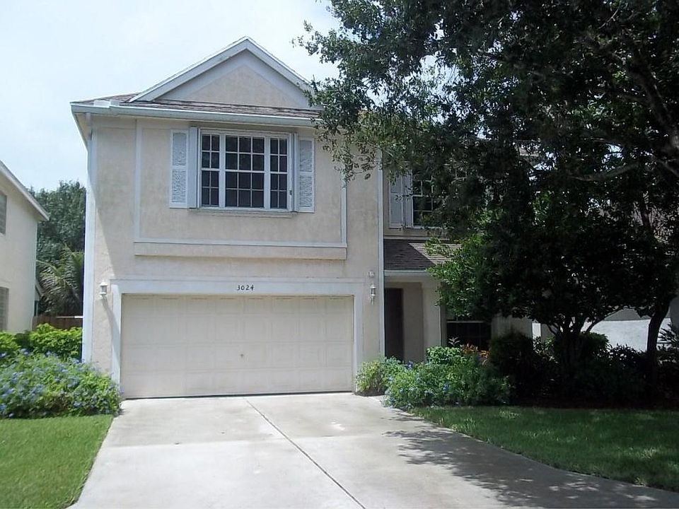 1st image of 3024 SW Solitaire Palm Dr