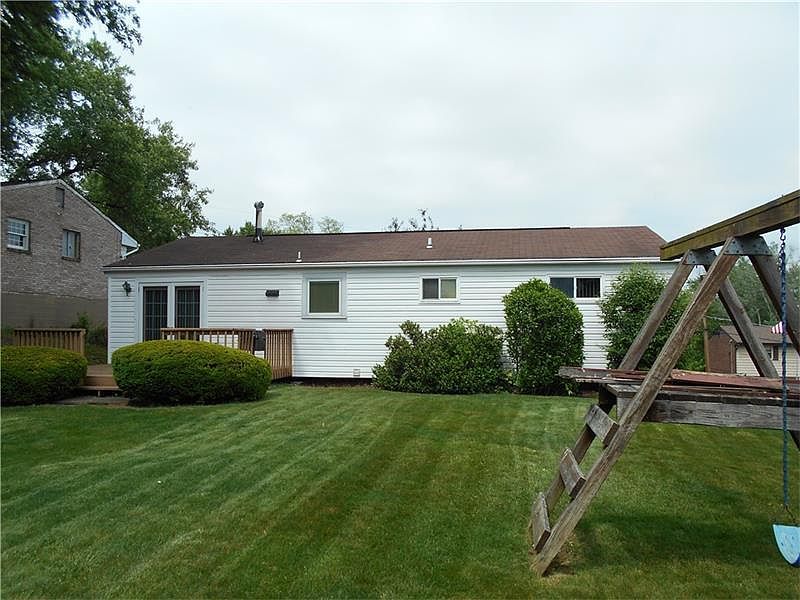 2nd image of 420 Mower Dr