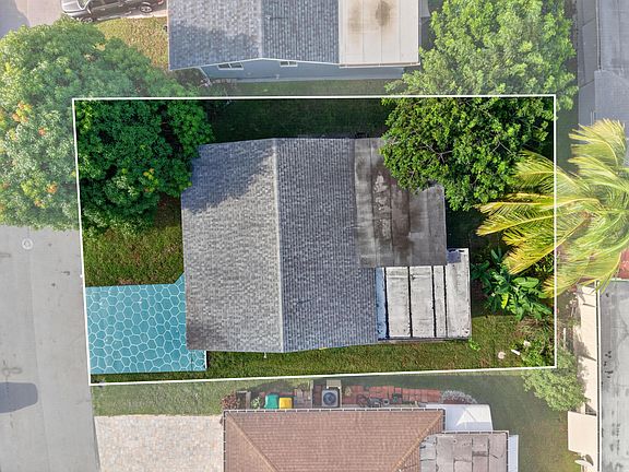 3rd image of 6102 NW 69th Avenue