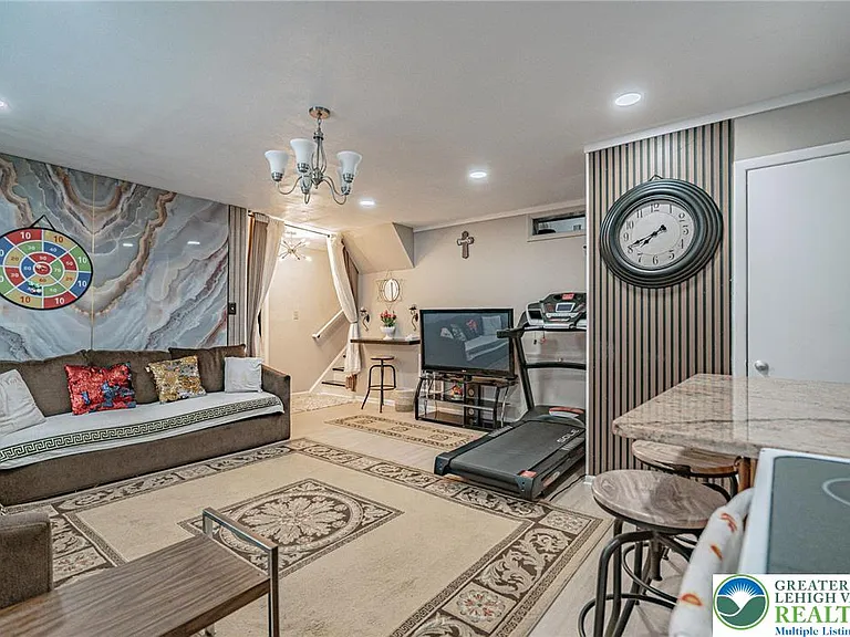 2627 Nottingham Rd — Photo 26