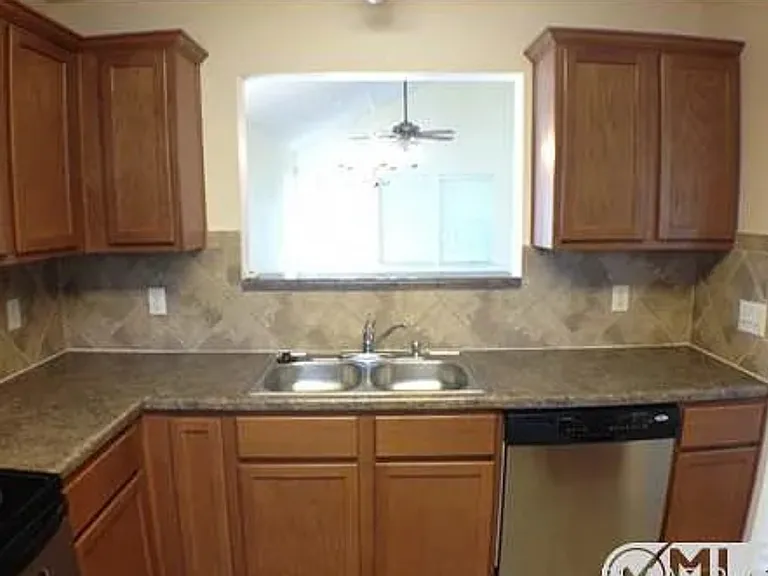 6309 Blayney Dr — Photo 12