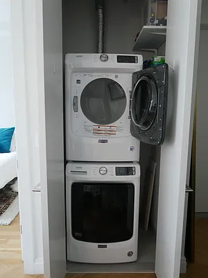 Rented by Hillel Realty Group | media 8