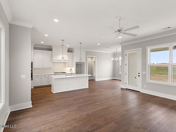 4th image of 521 Portner Way