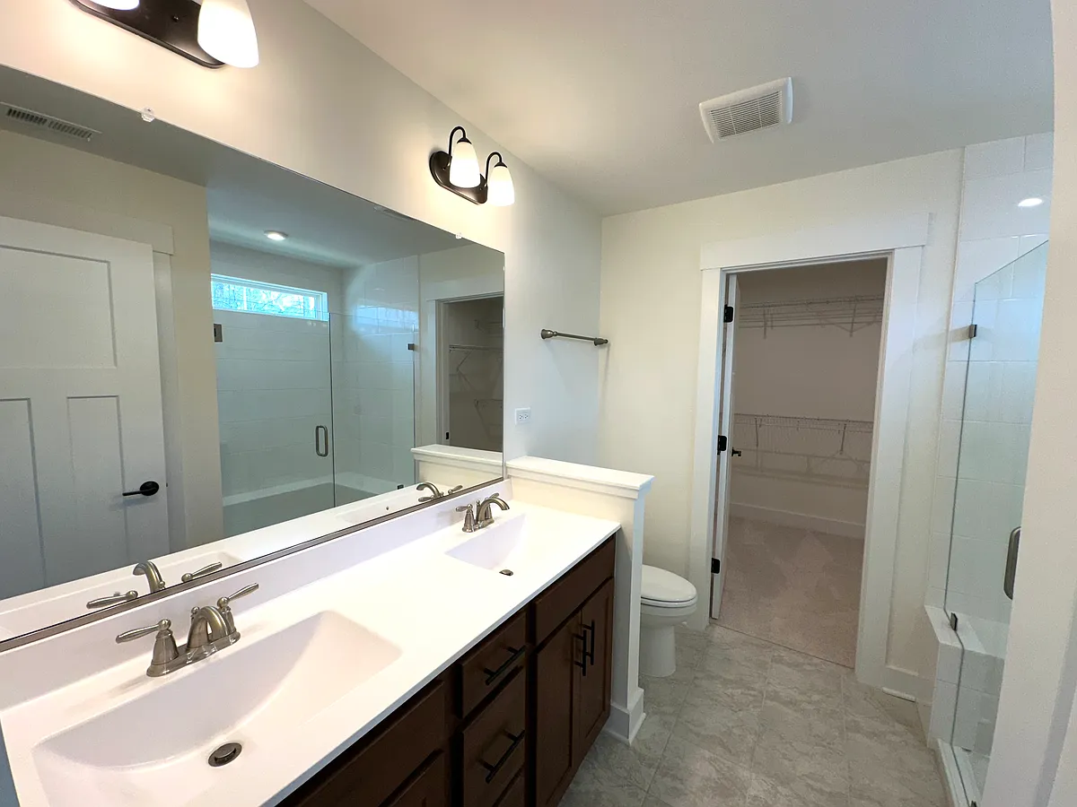 Building Photo - 7930 Hartridge Dr