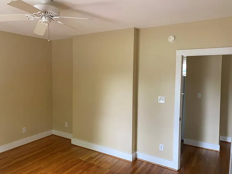 301 N Cedar St — Photo 9
