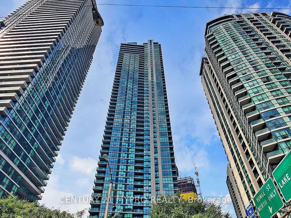 1st image of 18 Harbour St #3105