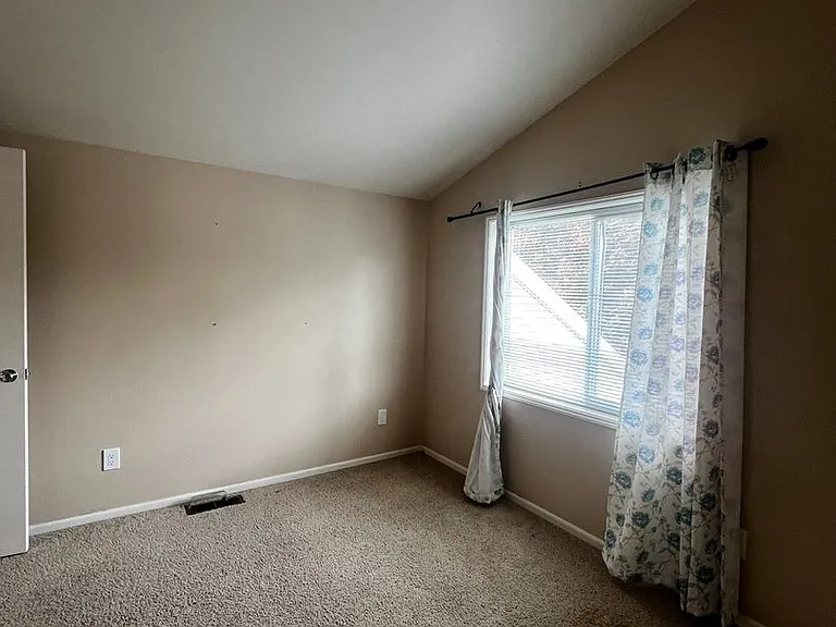 126 E Grover St #7 — Photo 16
