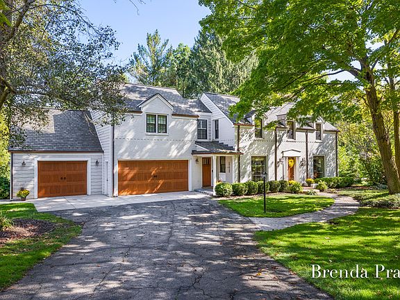2nd image of 262 Gracewood Dr SE