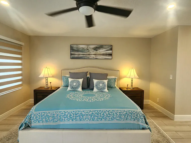 1851 Corsica Dr — Photo 30