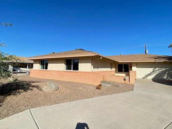 1122 E Geneva Dr