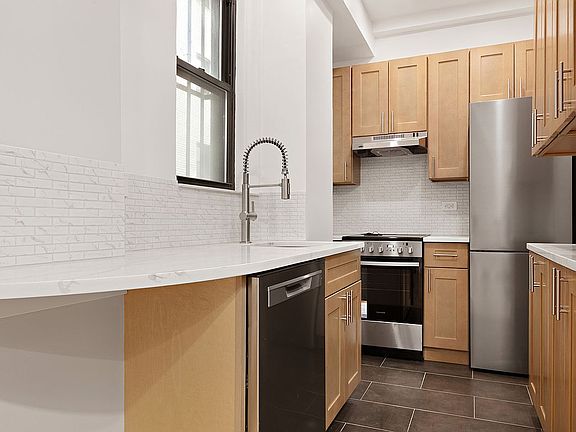 5th image of 235 E 73rd St APT 1H