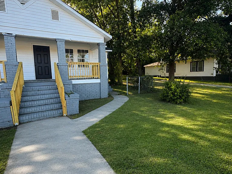 3840 Napier Ave — Photo 2