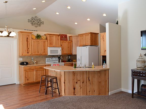 3rd image of 1228 N 550 W