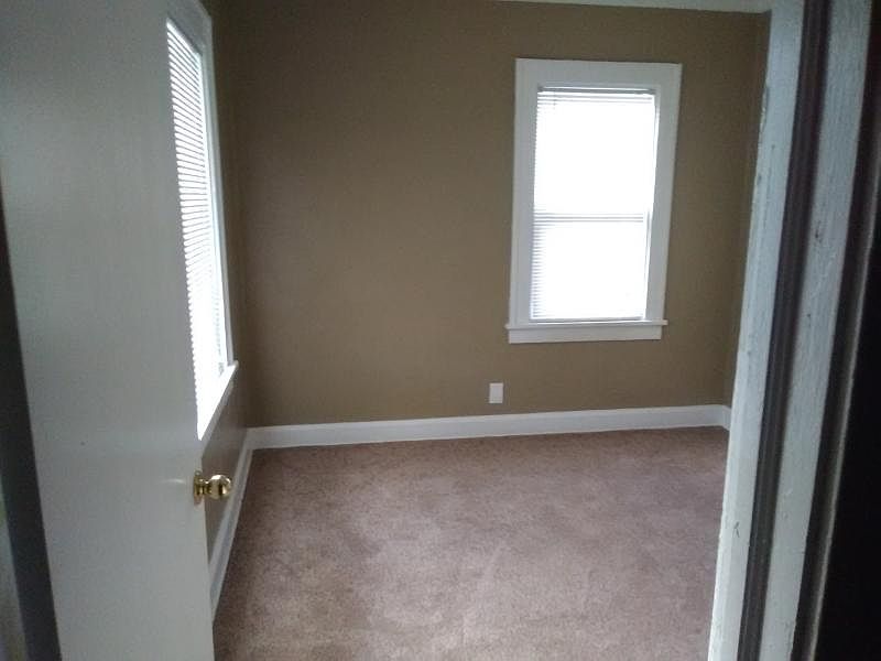 2nd image of 1822 E 68th St