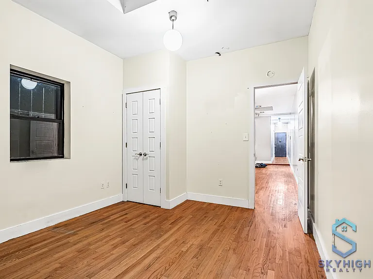124 Manhattan Ave #1R — Photo 5