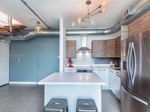 4th image of 690 SW 1st Ct #Penthouse I17