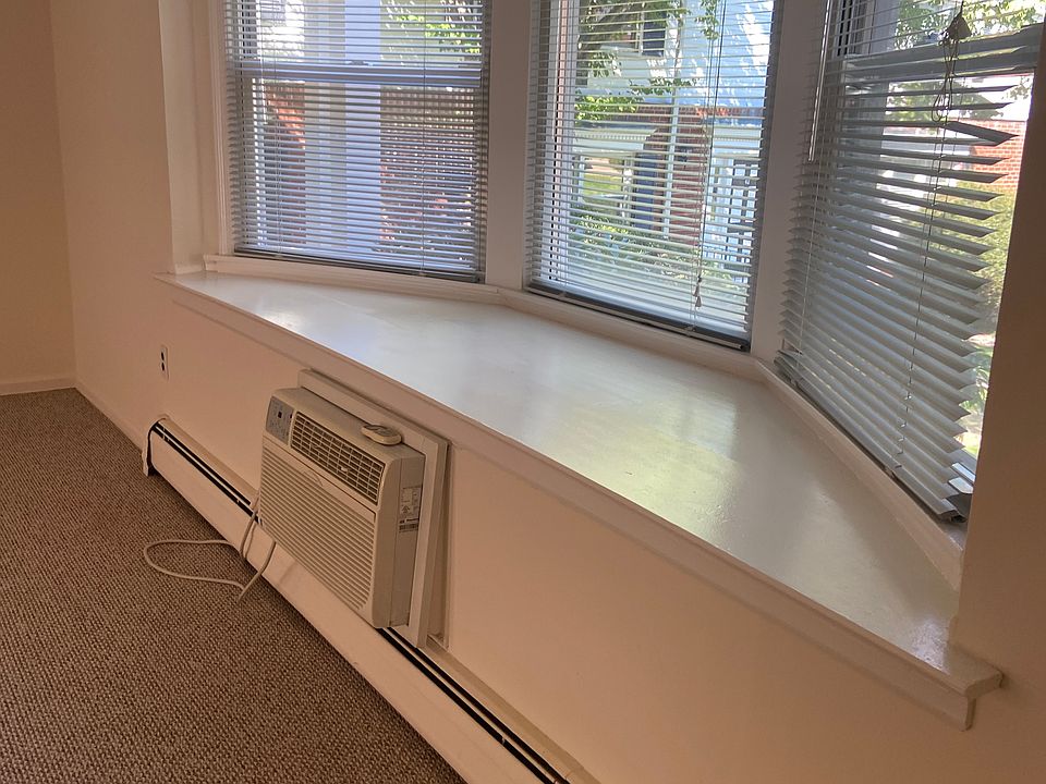 1st image of 40 Bon Aire Cir APT 1905