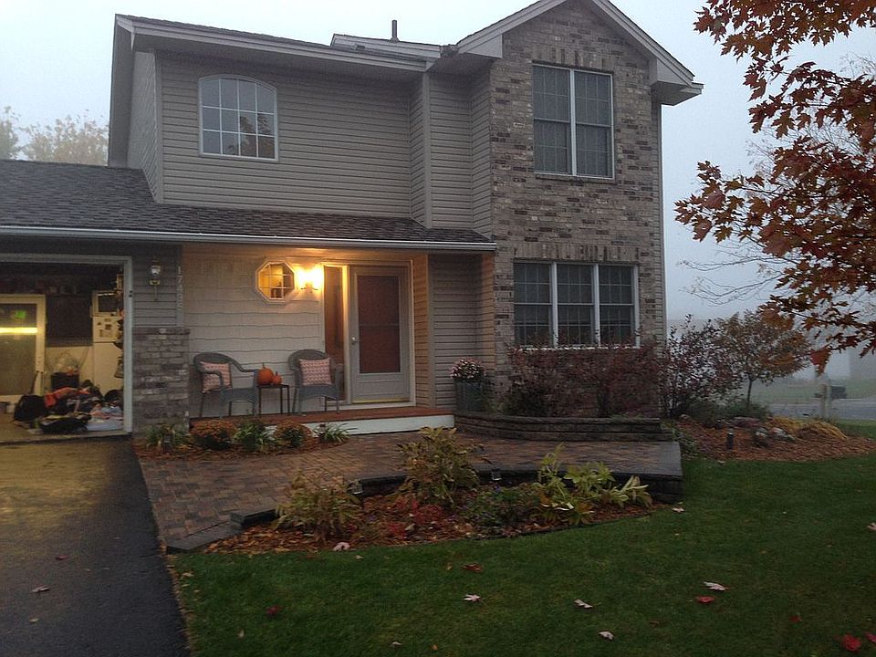 1st image of 17435 Foxboro Ln