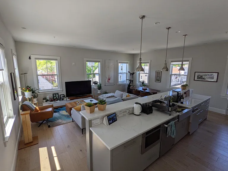 211 Union St #301 — Photo 5