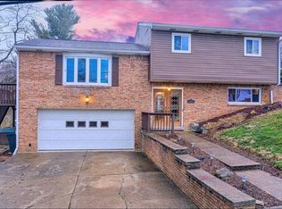 1114 Greenwood Dr, Pittsburgh, PA 15236
