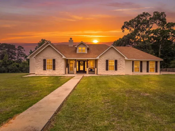 407 N Pecan St, Woodville, TX 75979