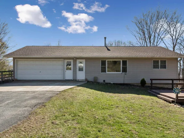 959 Whispering Ln, Hazel Green, WI 53811