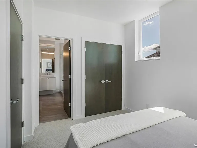 1344 14th Ave S — Photo 18