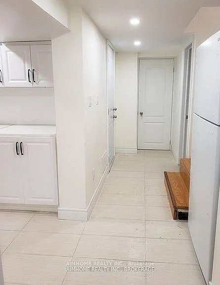 19 Balaclava Dr — Photo 3