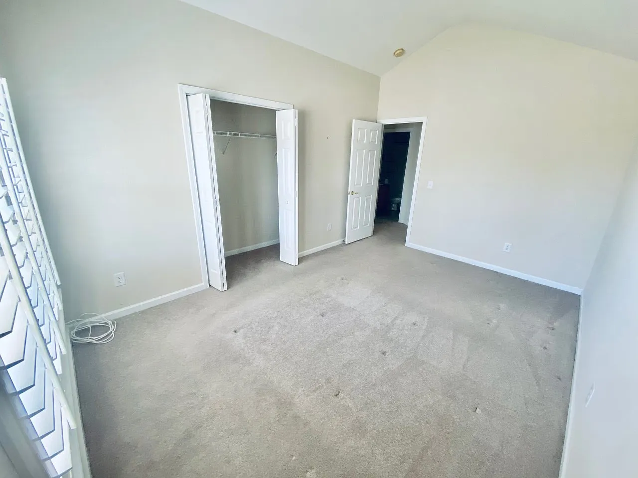 4 bed, 3.0 bath, 2100 sqft, $2,175 — Photo 3