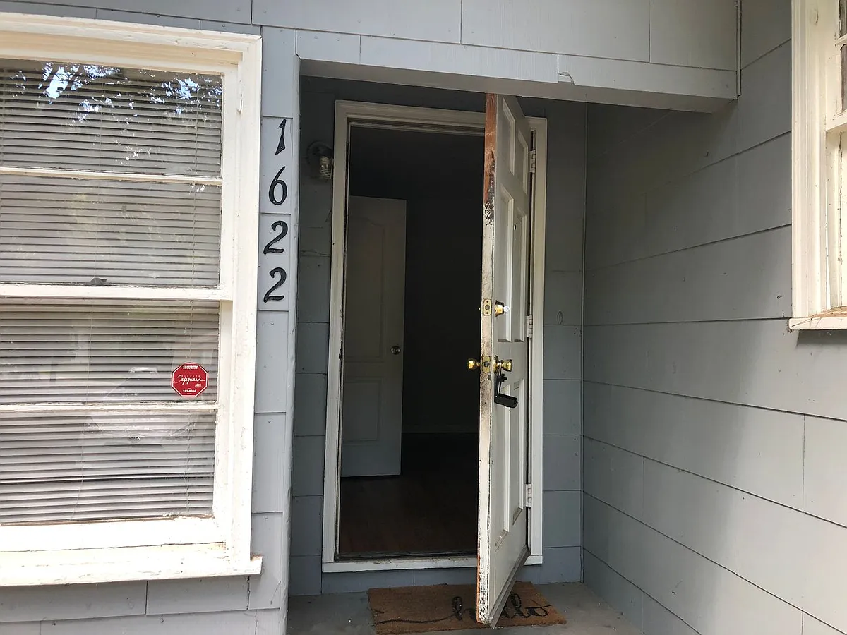 Building Photo - 1622 Mayhew St
