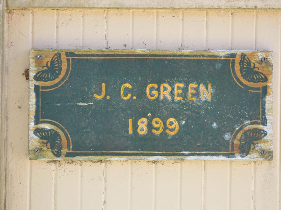 2nd image of 701 Union St