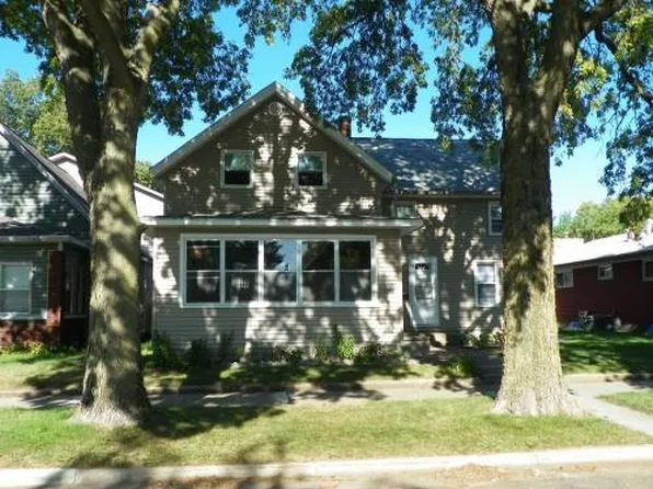 1549 Loomis St #2, La Crosse, WI 54603