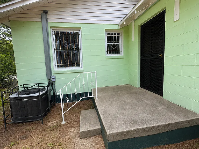 2472 Wylene St — Photo 12