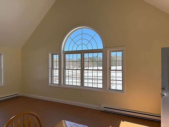 4th image of 276 Fremont Rd